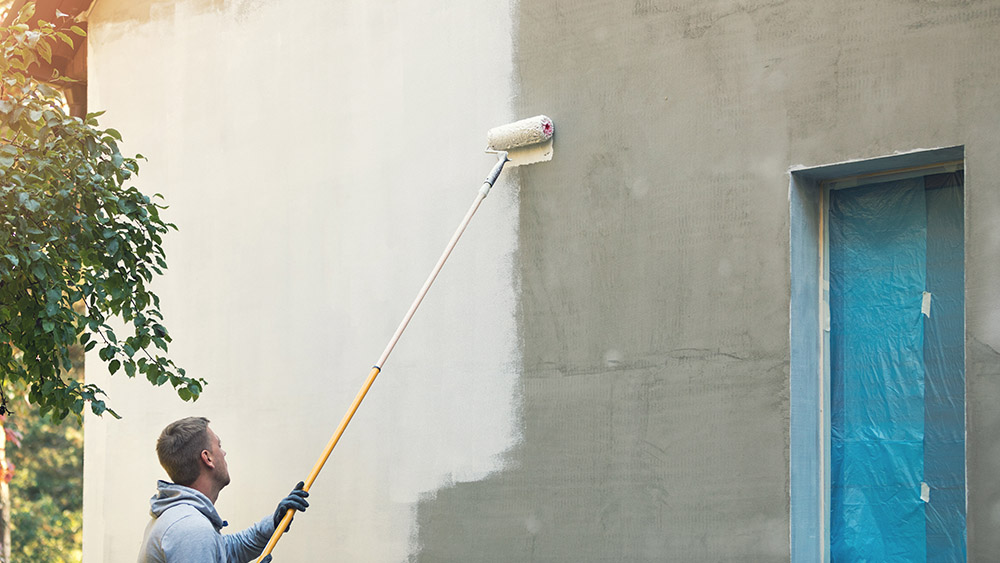 Покрасить стены фасадной краской. Покрасить стены фасадной краской. Крашеная штукатурка. Покраска декоративной штукатурки. Фасадная краска нанесение.